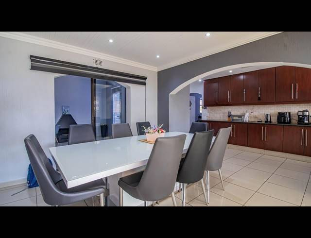 4 BEDROOM FREESTANDING FOR SALE IN BASSONIA